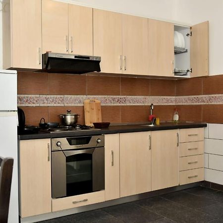 Villas Apartments Shahaj Влёра Экстерьер фото