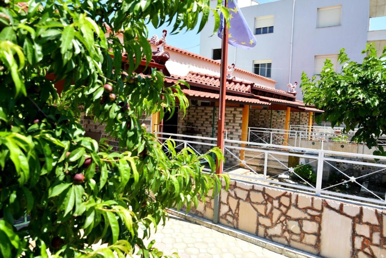 Villas Apartments Shahaj Влёра Экстерьер фото